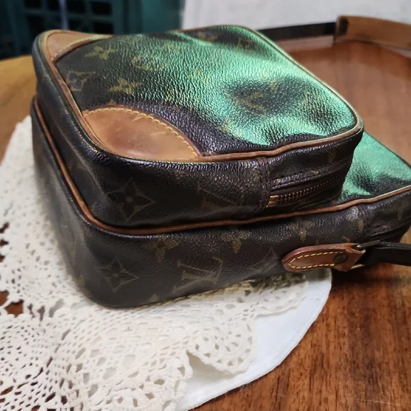 Louis Vuitton Brown Messenger Bag with Monogram Canvas - Picture 3 of 10